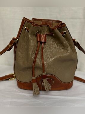 Vintage Hunt Club 100% Leather Drawstring Bucket Bag in Taupe and Cognac